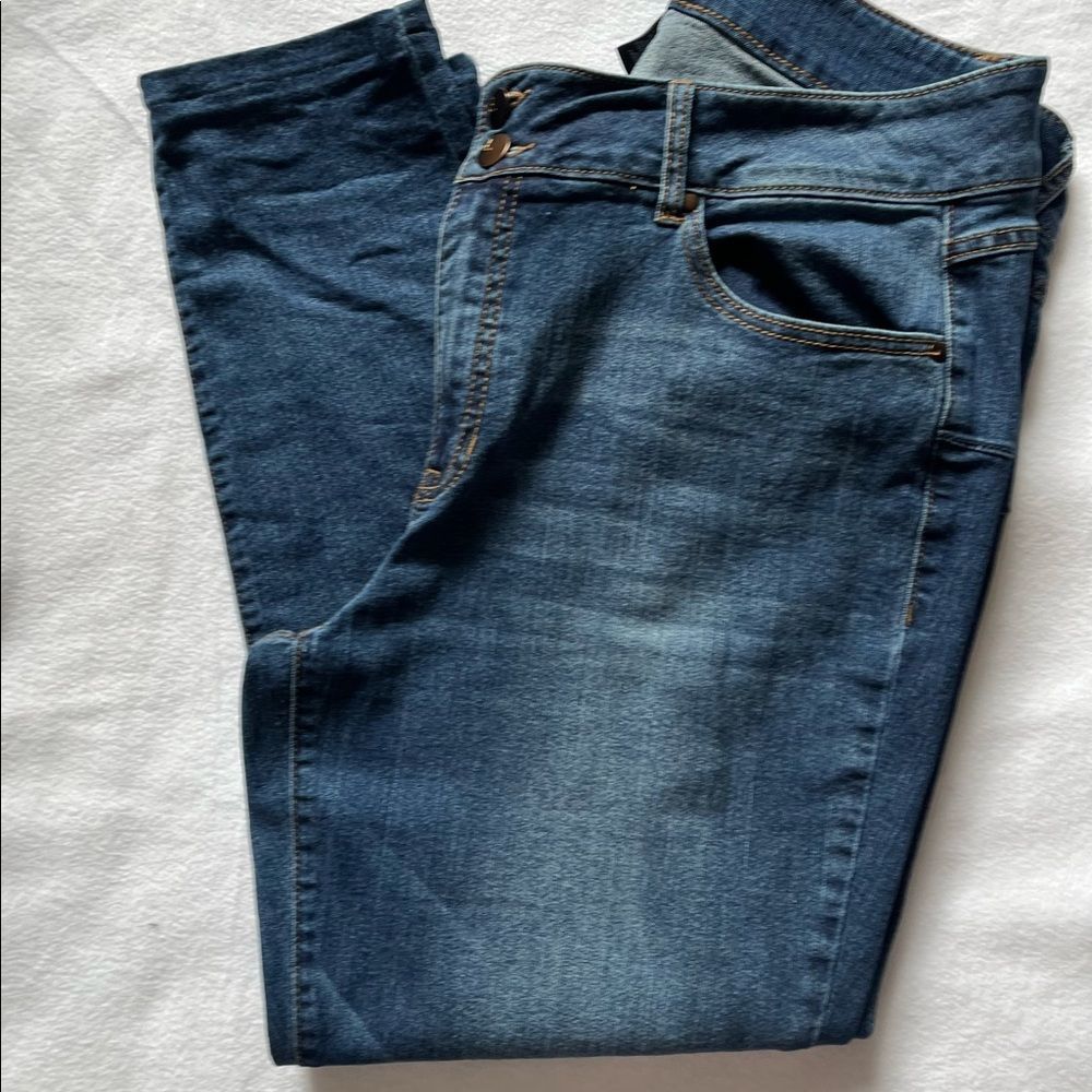 18W d. Skinny Jeans
